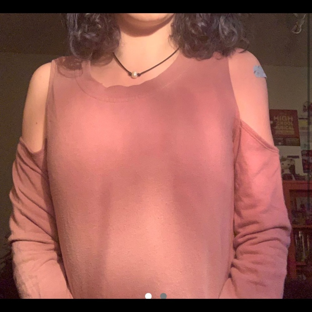 Mauve pink cold shoulder pullover